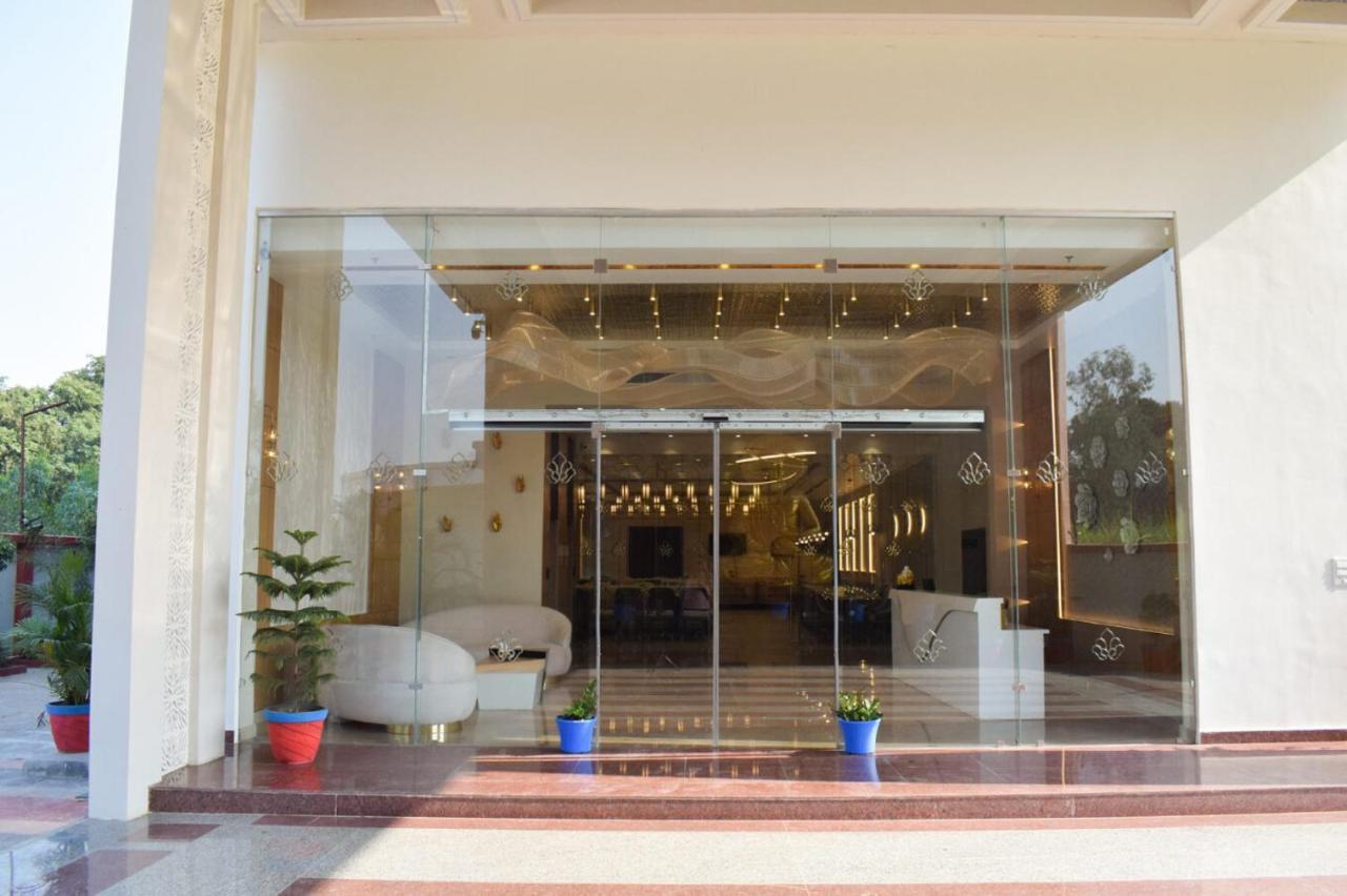 Tulip Inn Shravasti Bahraich Exteriér fotografie