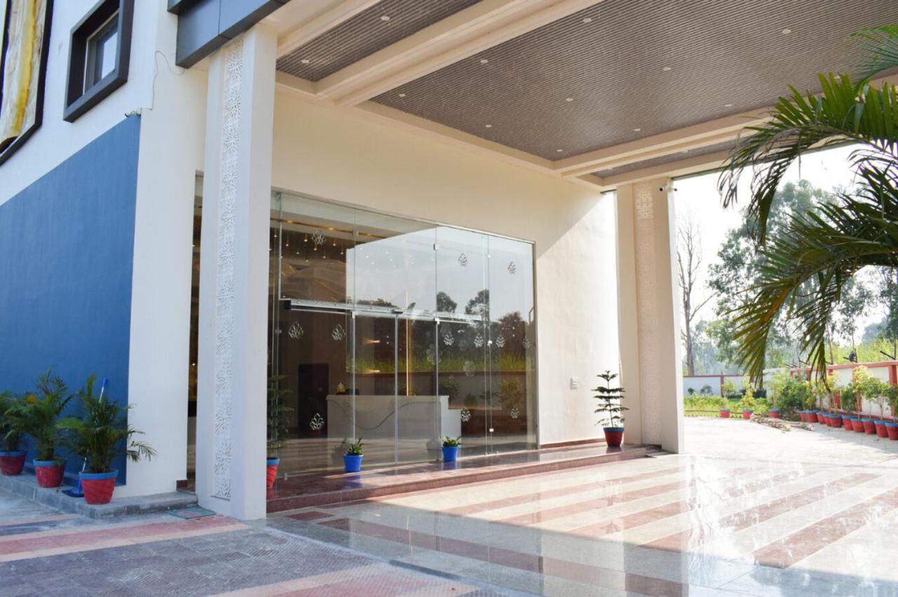 Tulip Inn Shravasti Bahraich Exteriér fotografie